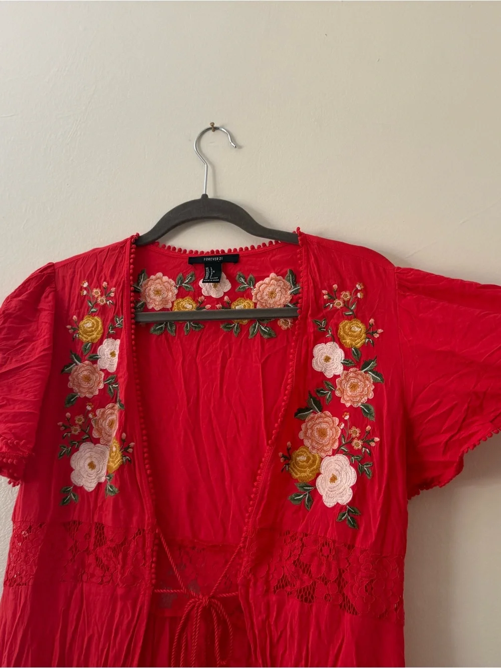 Floral Embroidered Red Maxi Duster Summer Kimono w/ Tie Front Size Lg Forever 21 - Picture 5 of 12